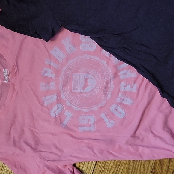 Victoria Secrets Pink t-shirts - Picture 2 of 3